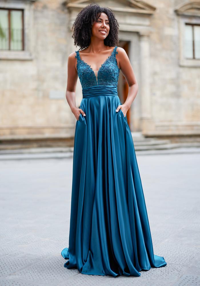 CK peacock green vorn