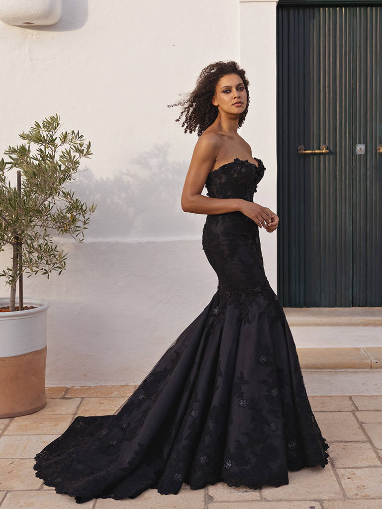 Das klassische Brautkleid ★ Romantische Brautmode, Kleid schwarz