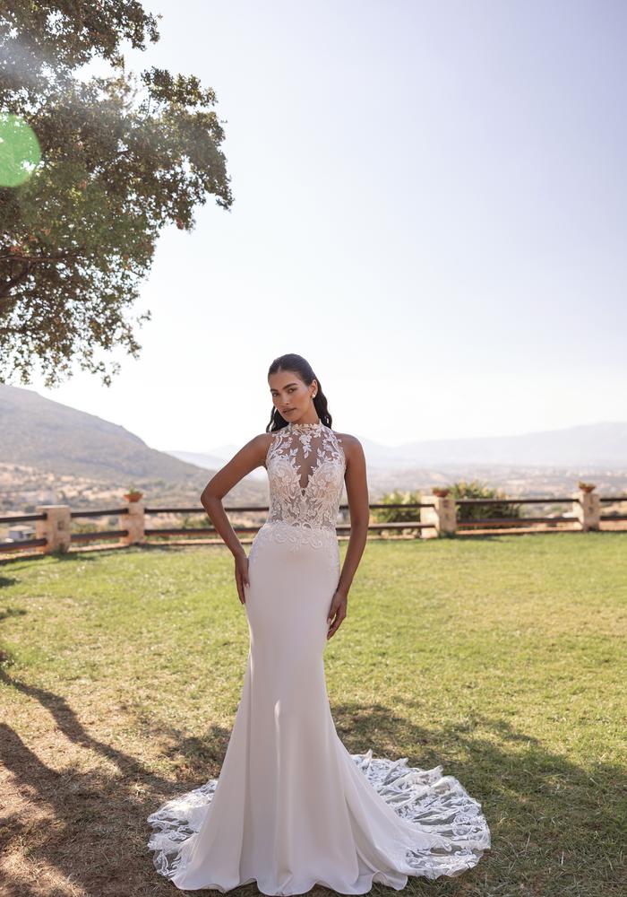 Demetrios 8301 front